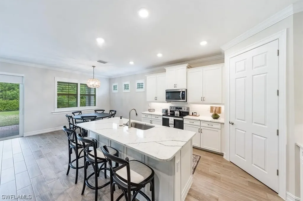311 Tamarindo Lane Naples FL 34114