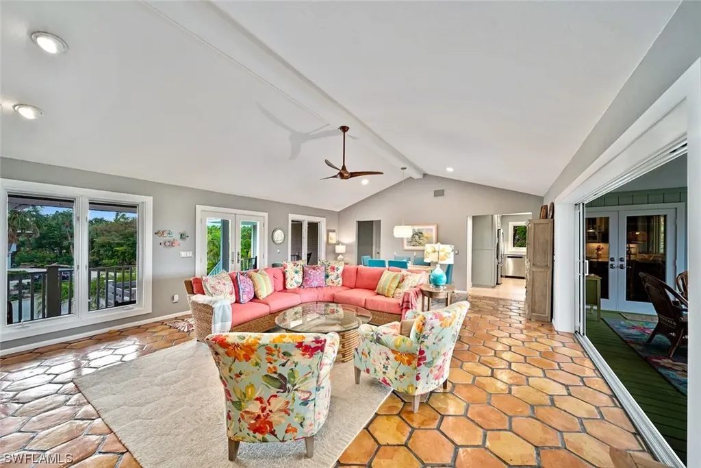 5305 Ladyfinger Lake Road Sanibel FL 33957