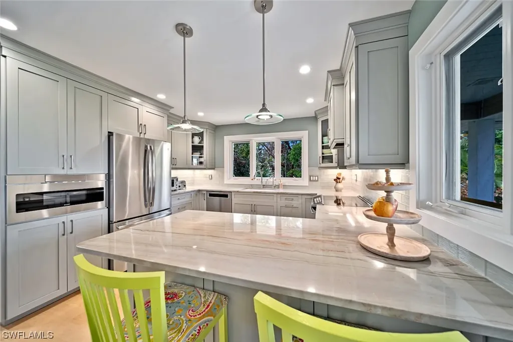 5305 Ladyfinger Lake Road Sanibel FL 33957