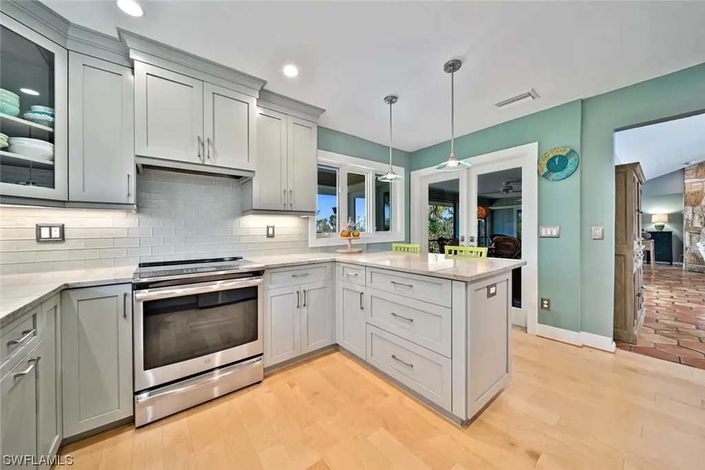 5305 Ladyfinger Lake Road Sanibel FL 33957