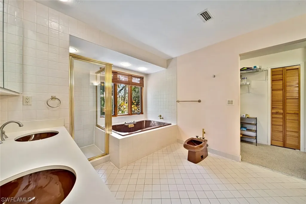 5305 Ladyfinger Lake Road Sanibel FL 33957