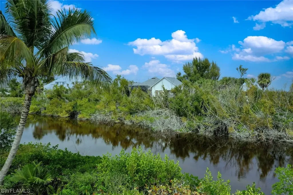 5305 Ladyfinger Lake Road Sanibel FL 33957
