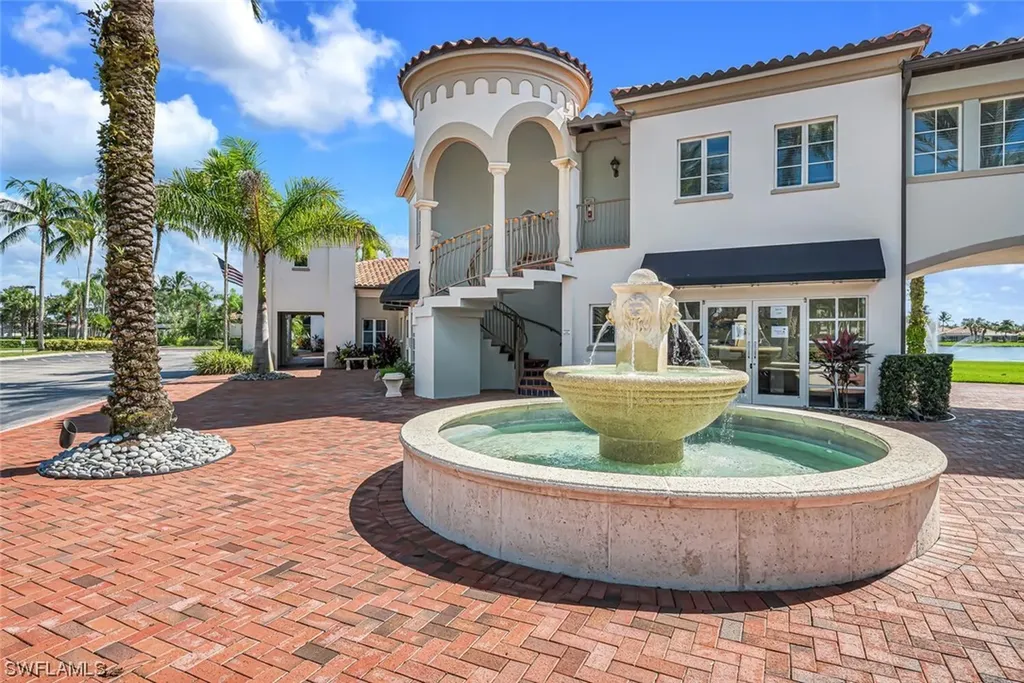 3551 El Verdado Court Naples FL 34109