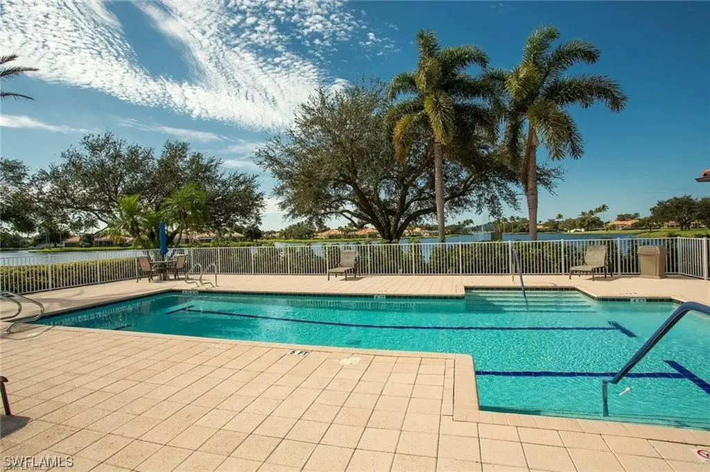 3551 El Verdado Court Naples FL 34109