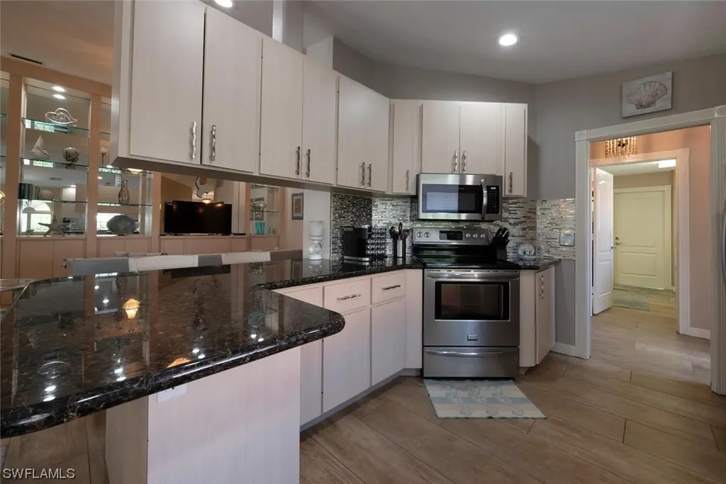 3551 El Verdado Court Naples FL 34109
