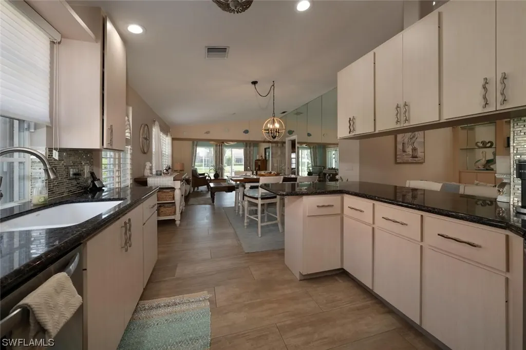 3551 El Verdado Court Naples FL 34109