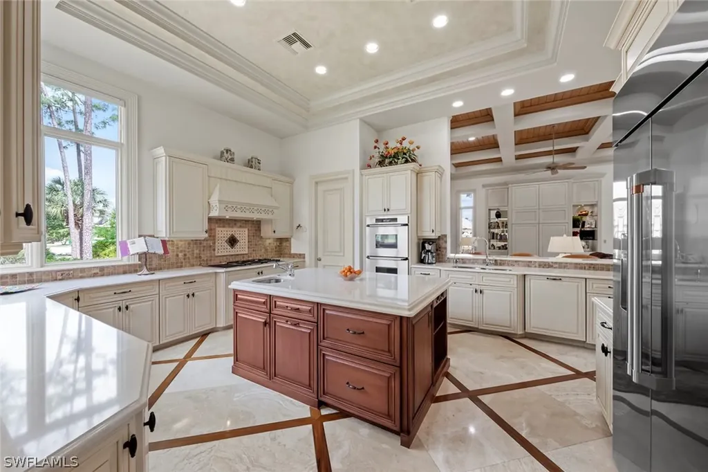 6439 Dunberry Lane Naples FL 34119