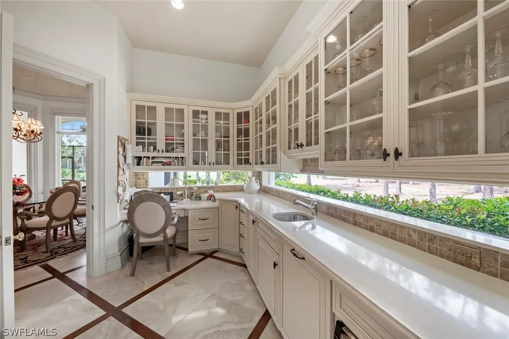 6439 Dunberry Lane Naples FL 34119