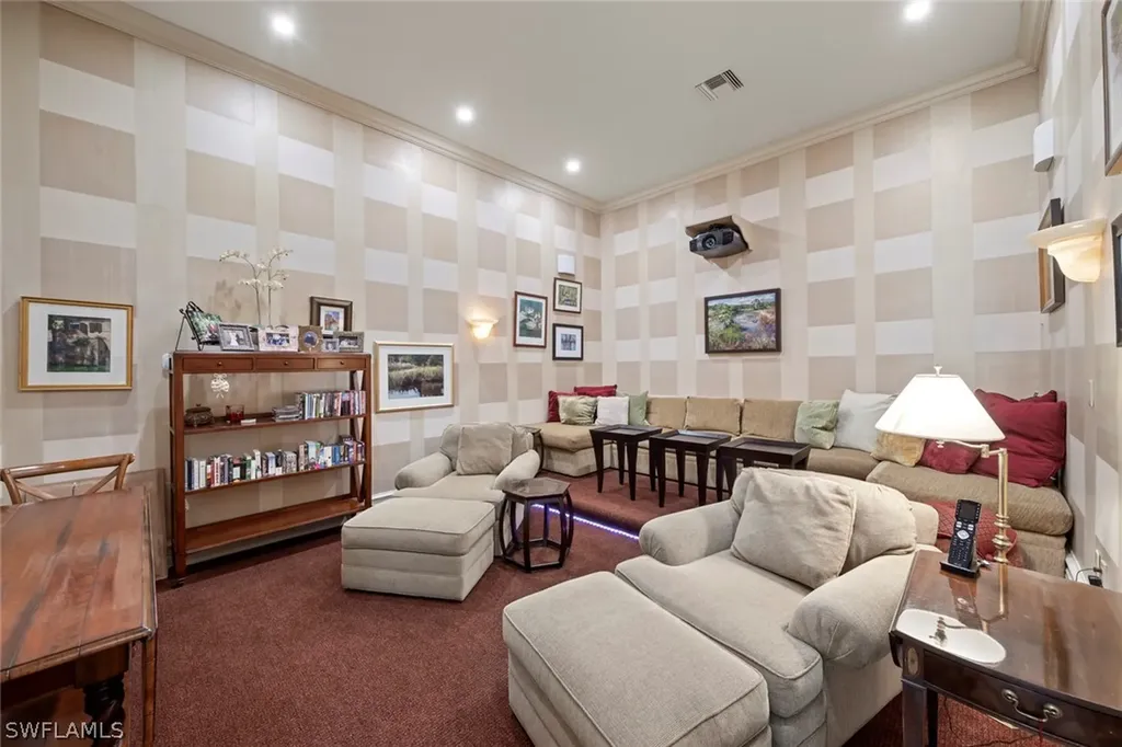 6439 Dunberry Lane Naples FL 34119