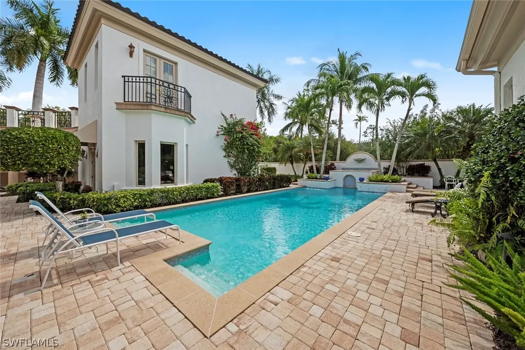 6439 Dunberry Lane Naples FL 34119