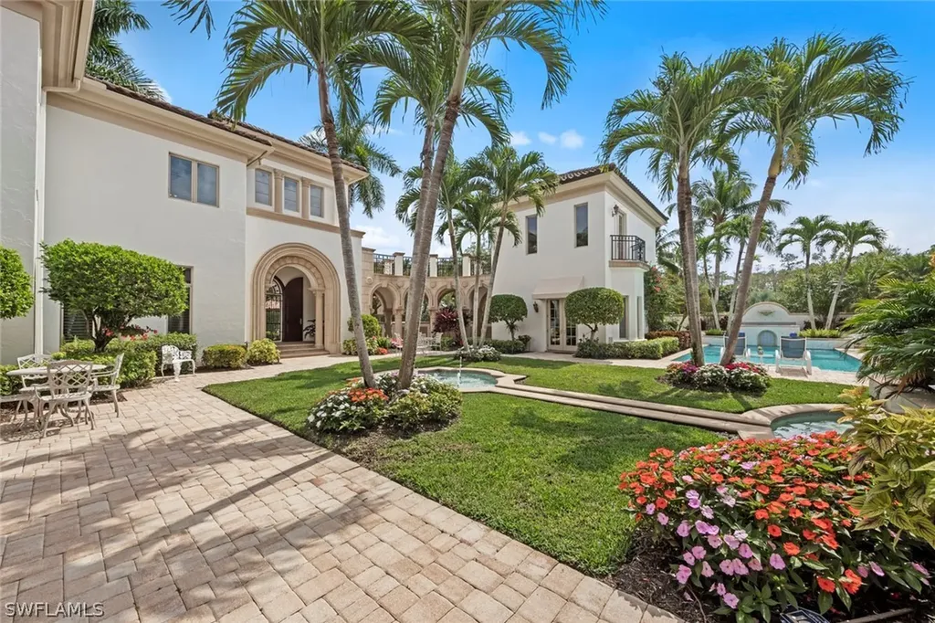 6439 Dunberry Lane Naples FL 34119