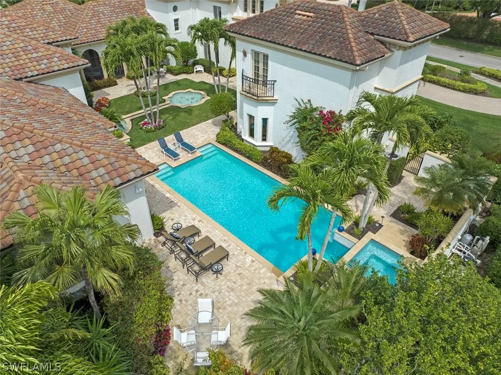 6439 Dunberry Lane Naples FL 34119