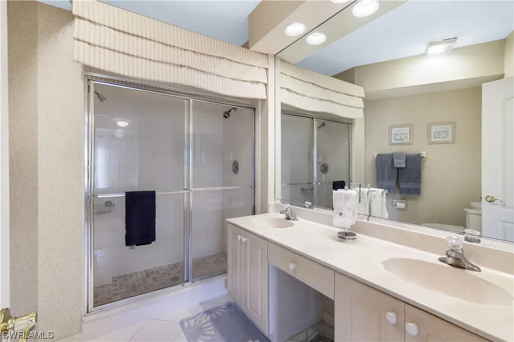 8415 Excalibur Circle Naples FL 34108