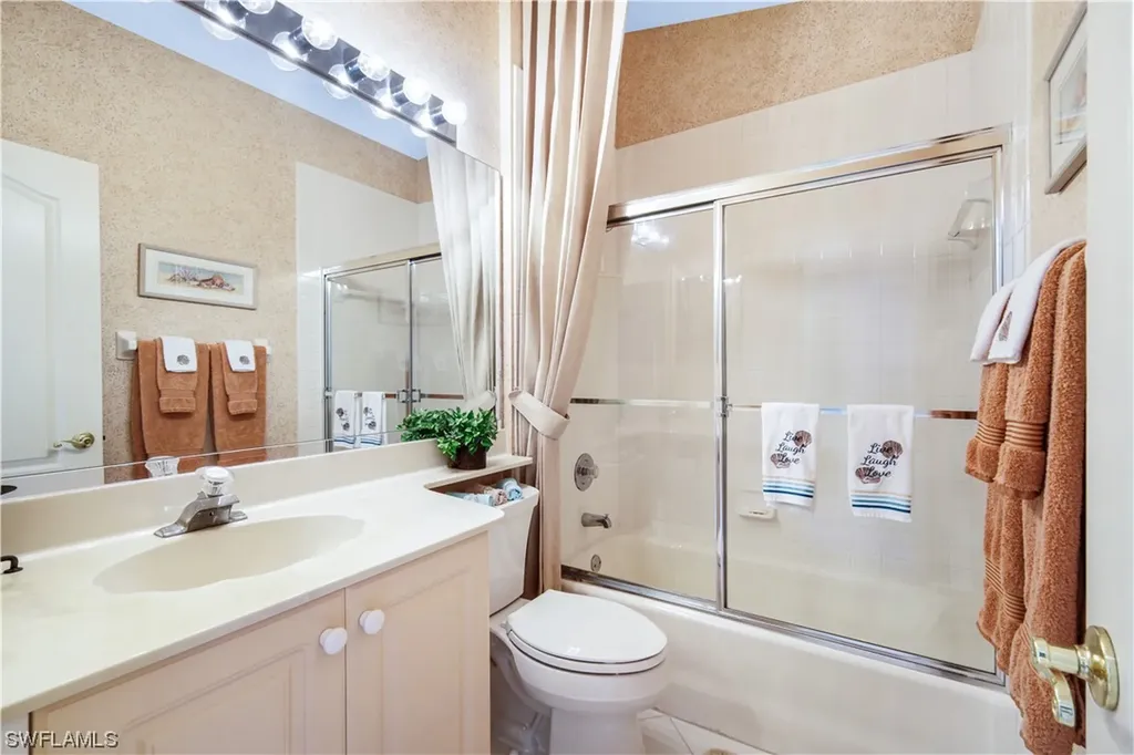 8415 Excalibur Circle Naples FL 34108