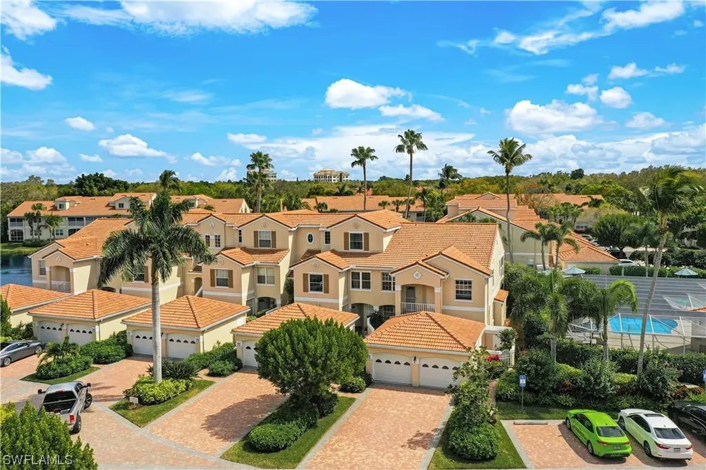 8415 Excalibur Circle Naples FL 34108