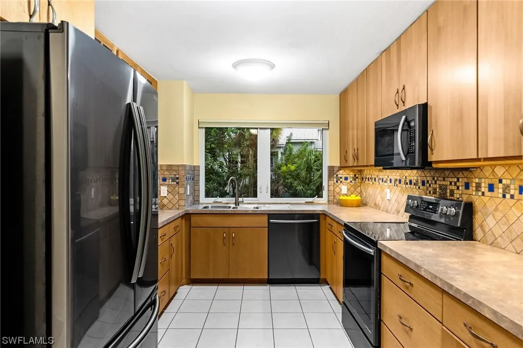 2005 Mitzi Lane Sanibel FL 33957