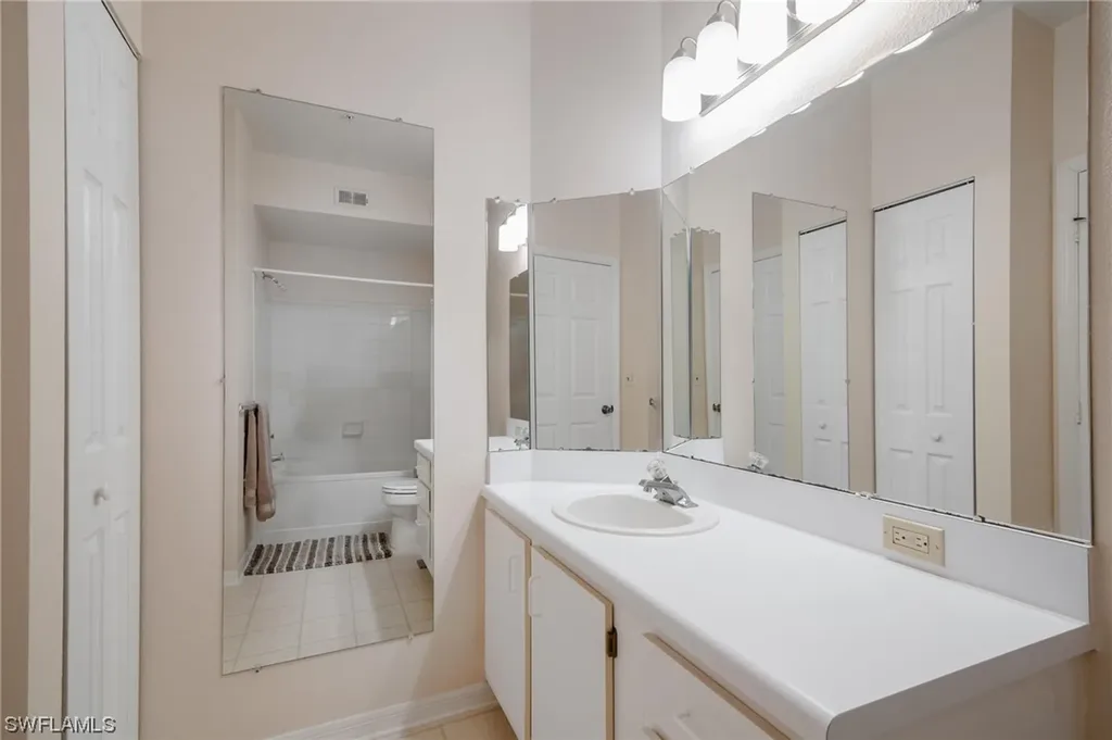 11490 Villa Grand Fort Myers FL 33913