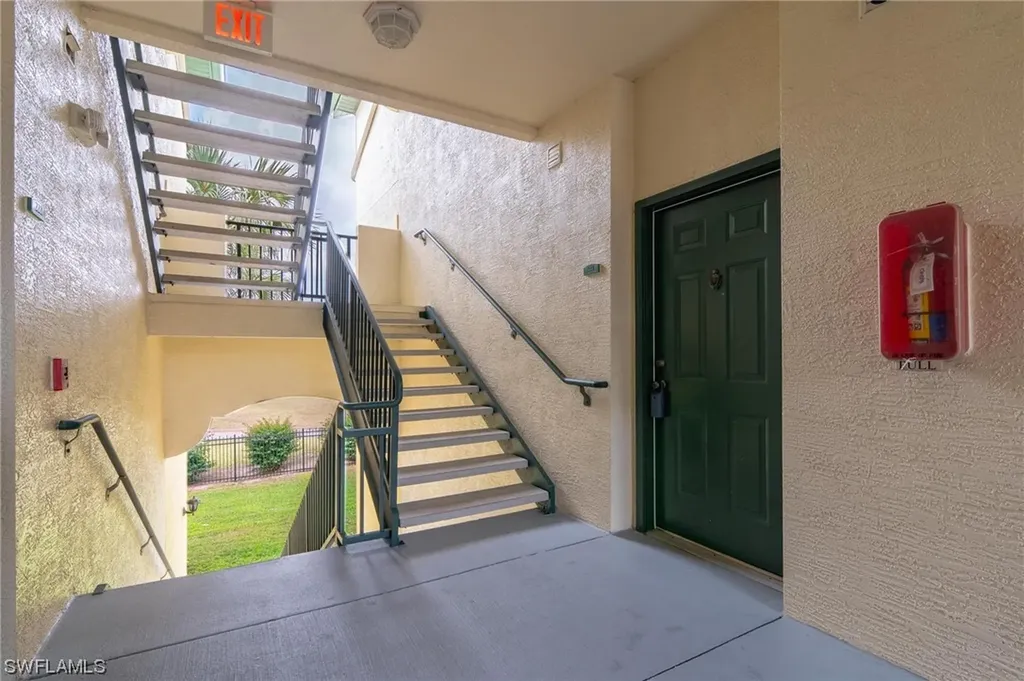 11490 Villa Grand Fort Myers FL 33913