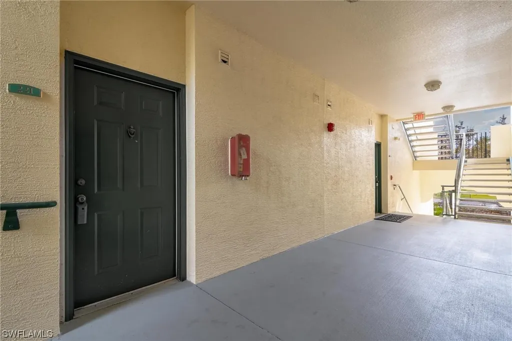 11490 Villa Grand Fort Myers FL 33913