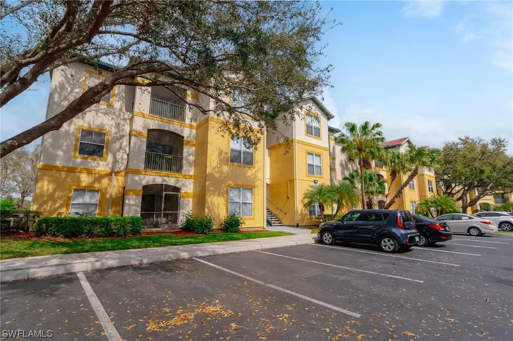 11490 Villa Grand Fort Myers FL 33913