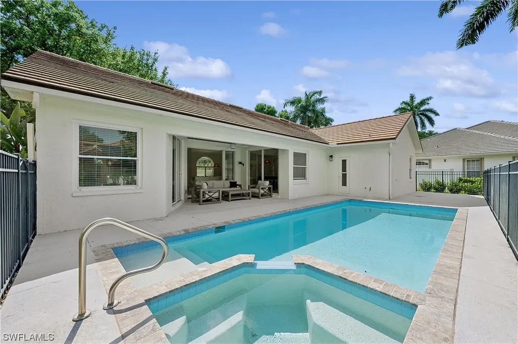 2104 Mission Drive Naples FL 34109