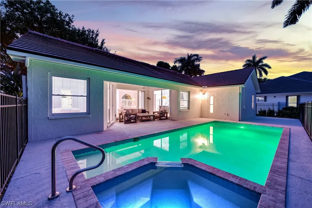 2104 Mission Drive Naples FL 34109