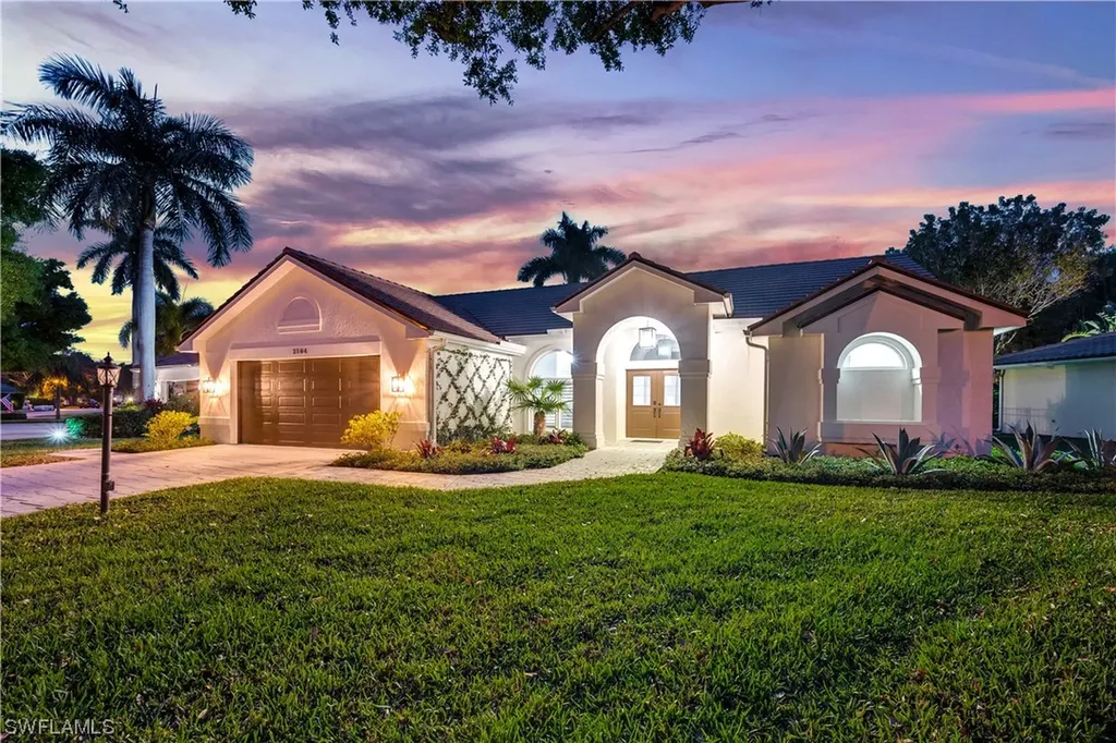 2104 Mission Drive Naples FL 34109