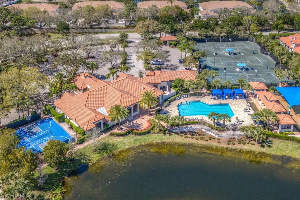 2104 Mission Drive Naples FL 34109