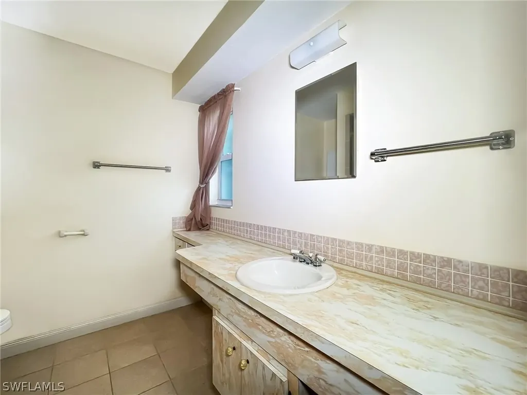 5997 Sonnet Court North Fort Myers FL 33903