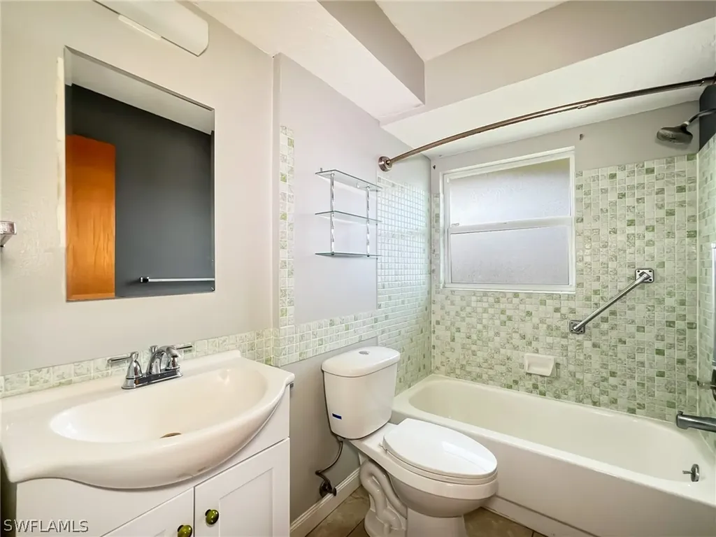 5997 Sonnet Court North Fort Myers FL 33903