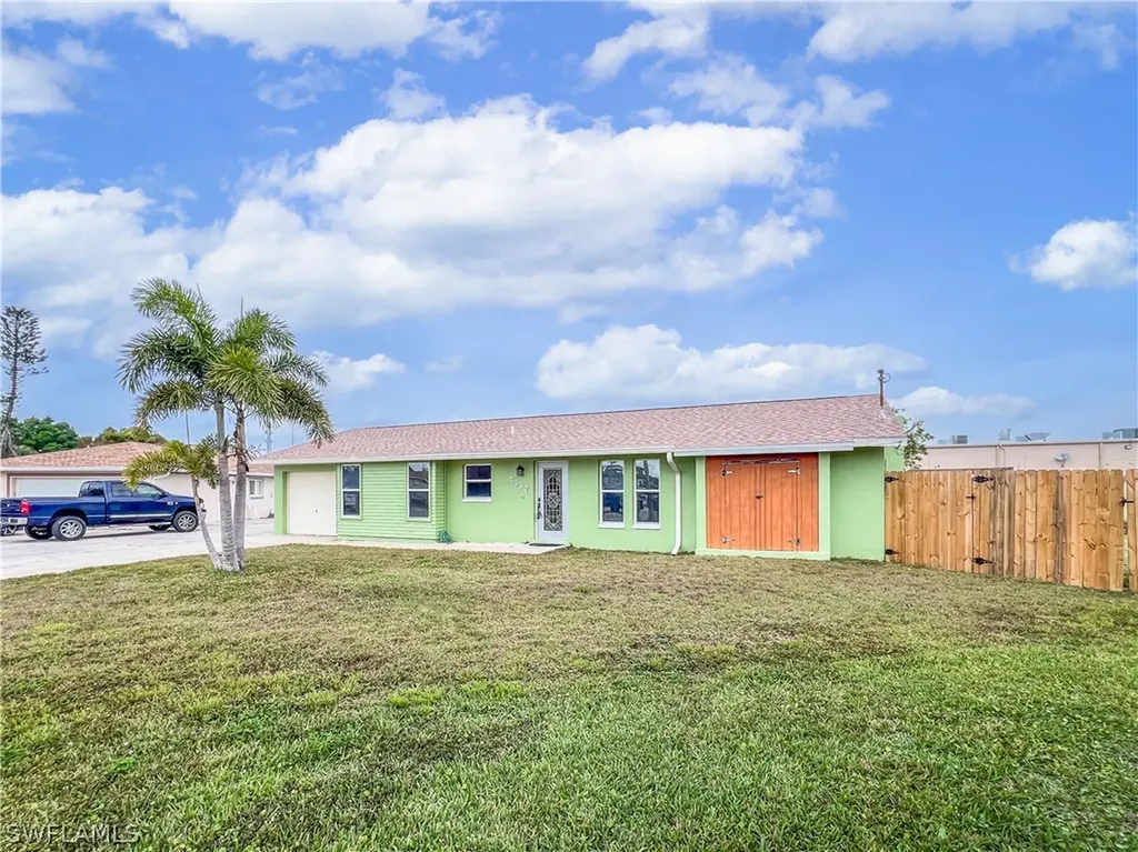 5997 Sonnet Court North Fort Myers FL 33903