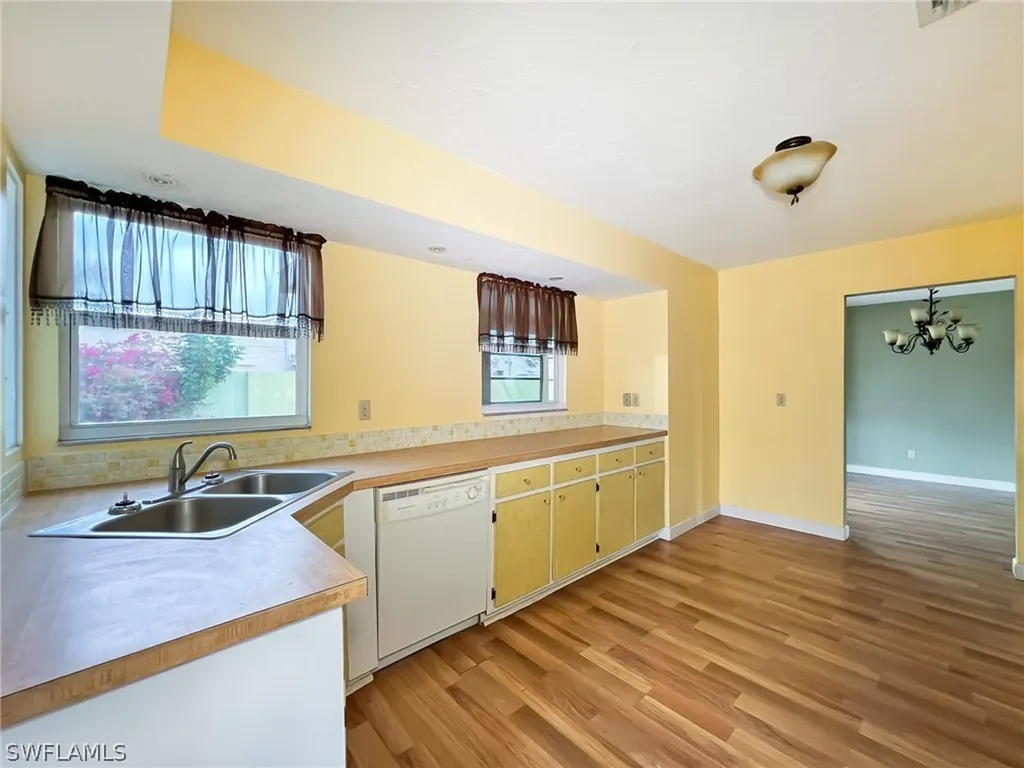 5997 Sonnet Court North Fort Myers FL 33903