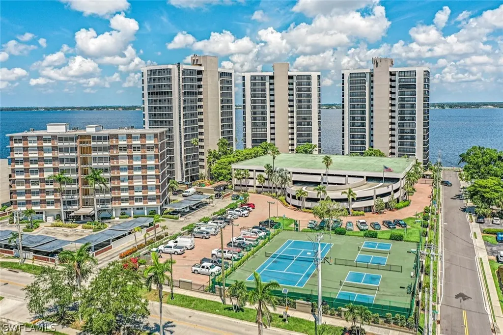 1920 Virginia Avenue Fort Myers FL 33901