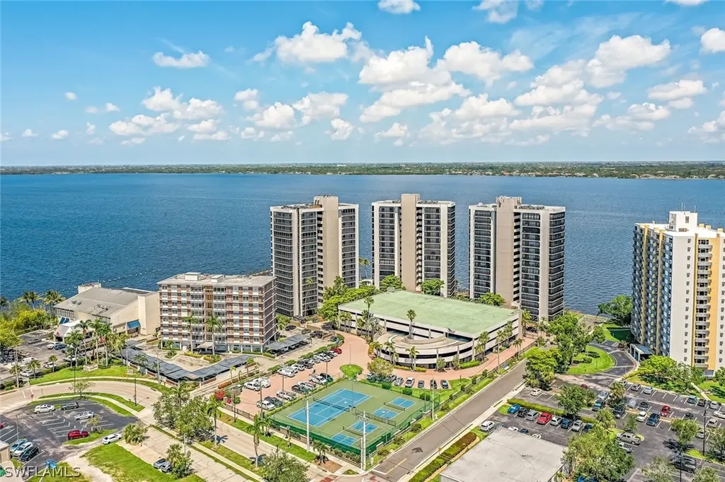 1920 Virginia Avenue Fort Myers FL 33901