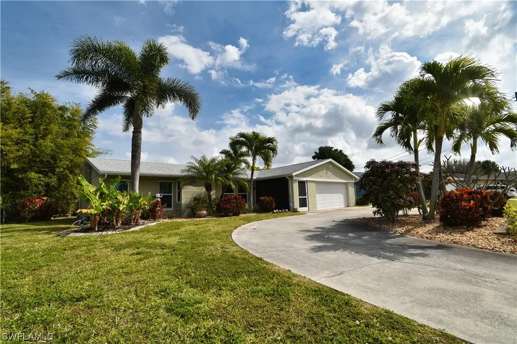 3825 Se 10th Place Cape Coral FL 33904