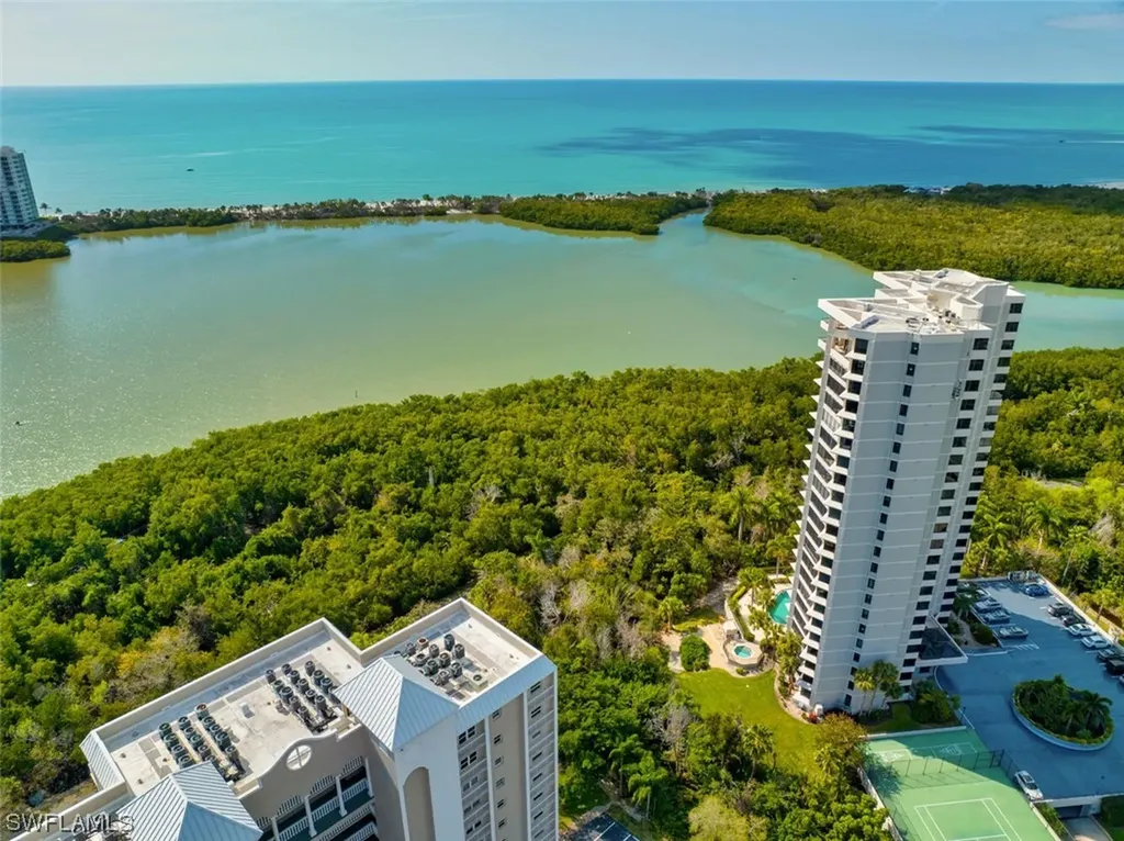 5555 Heron Point Drive Naples FL 34108