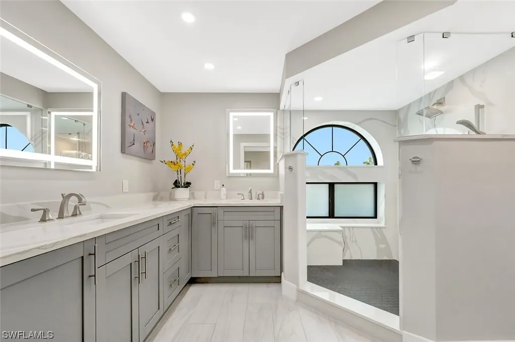 607 Beachwalk Circle Naples FL 34108