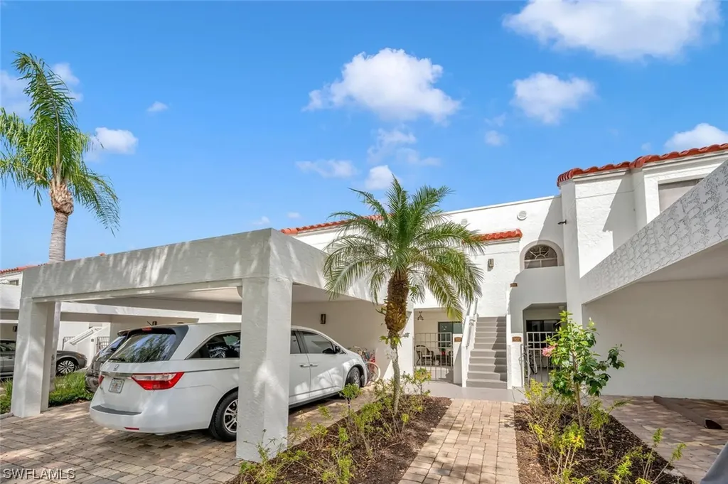 607 Beachwalk Circle Naples FL 34108