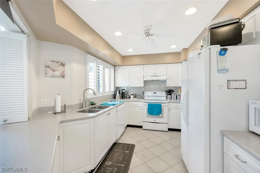 607 Beachwalk Circle Naples FL 34108
