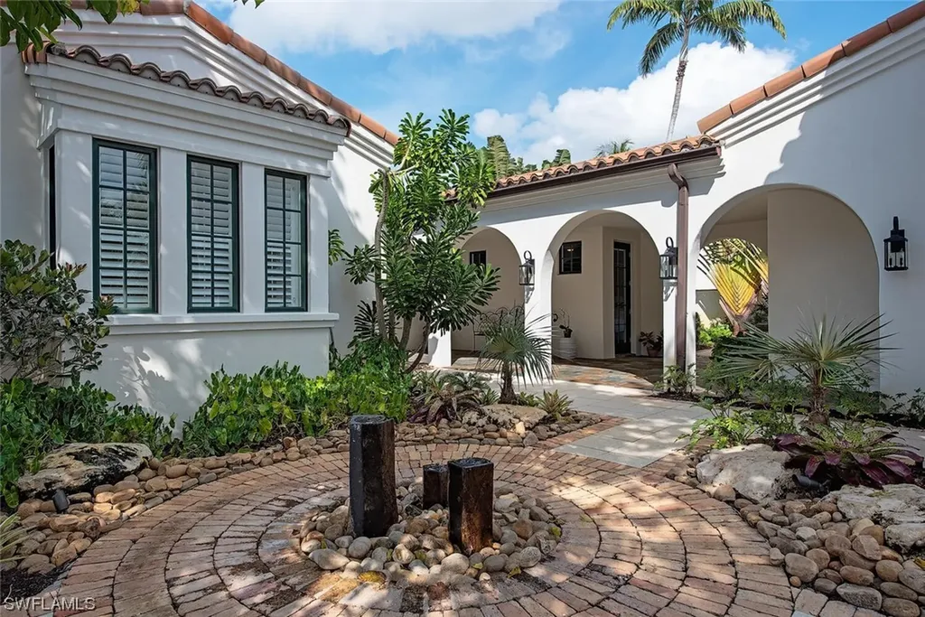 16631 Cortona Lane Naples FL 34110