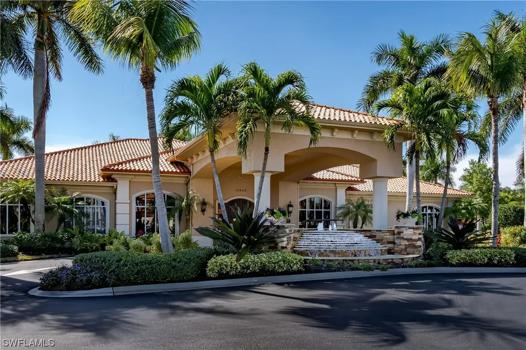13631 Snook Circle Naples FL 34114