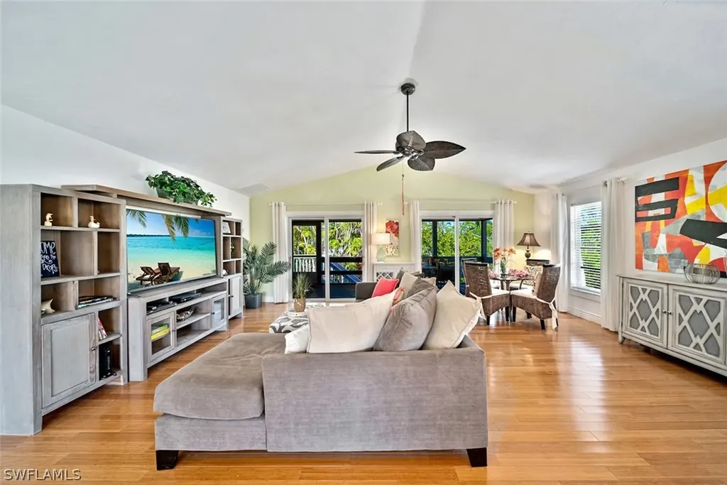 6424 Pine Avenue Sanibel FL 33957