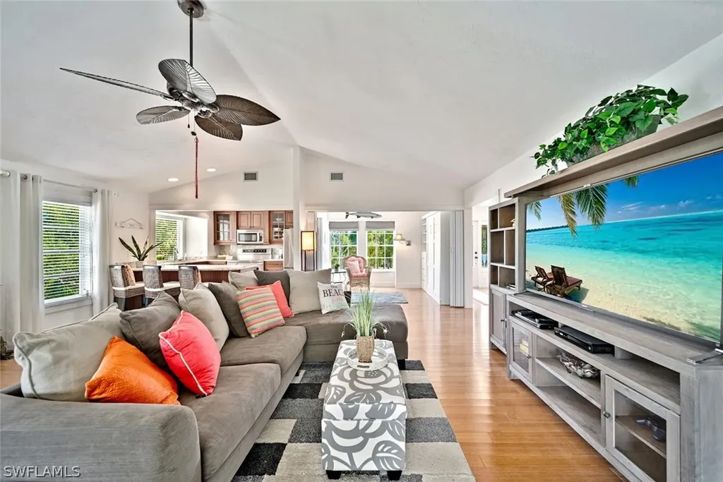 6424 Pine Avenue Sanibel FL 33957