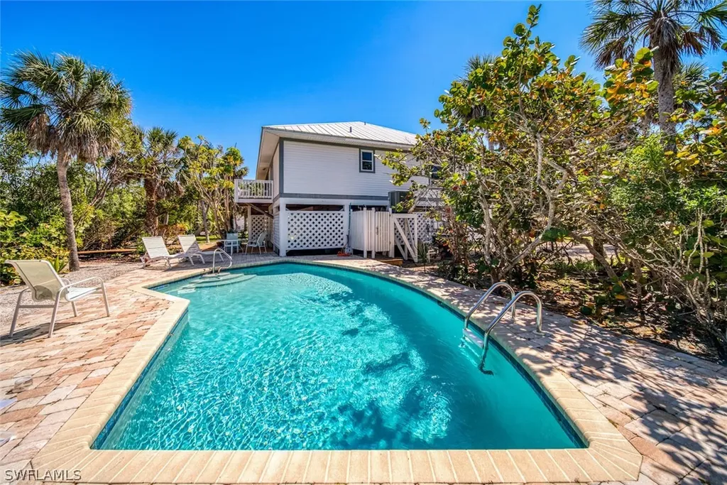 6424 Pine Avenue Sanibel FL 33957
