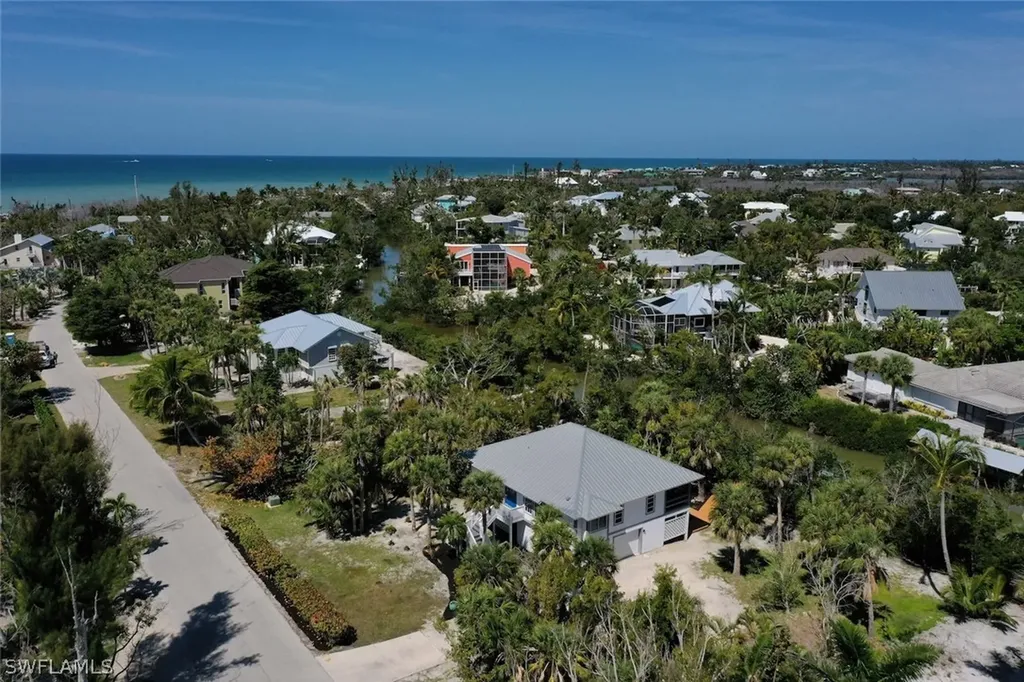 6424 Pine Avenue Sanibel FL 33957