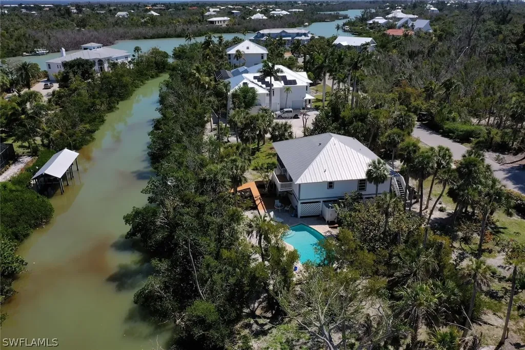 6424 Pine Avenue Sanibel FL 33957