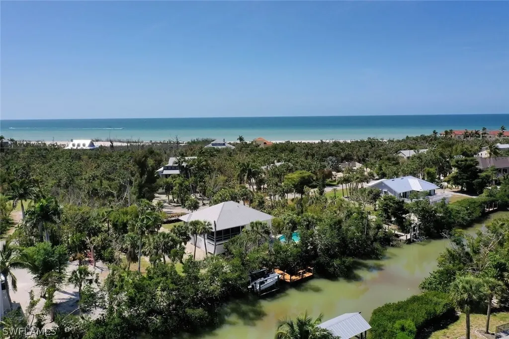 6424 Pine Avenue Sanibel FL 33957
