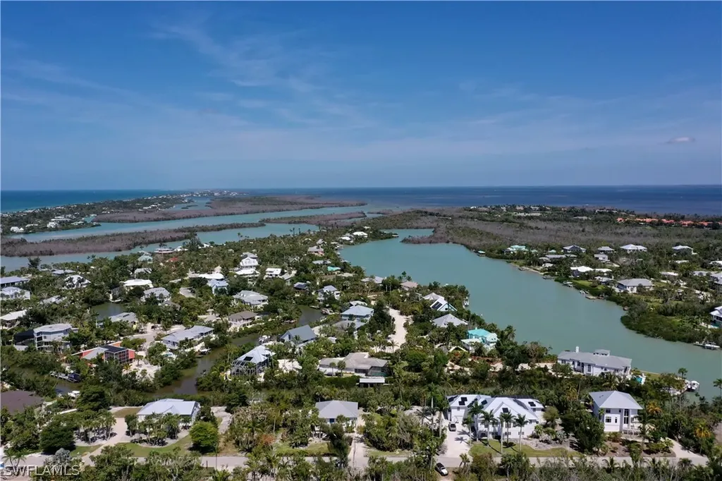 6424 Pine Avenue Sanibel FL 33957