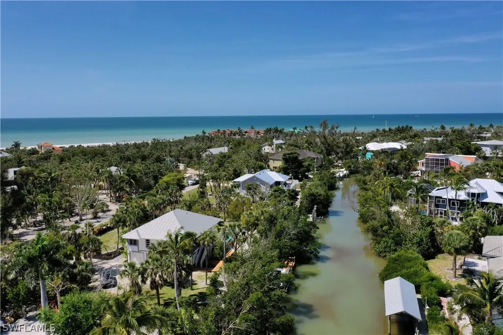 6424 Pine Avenue Sanibel FL 33957