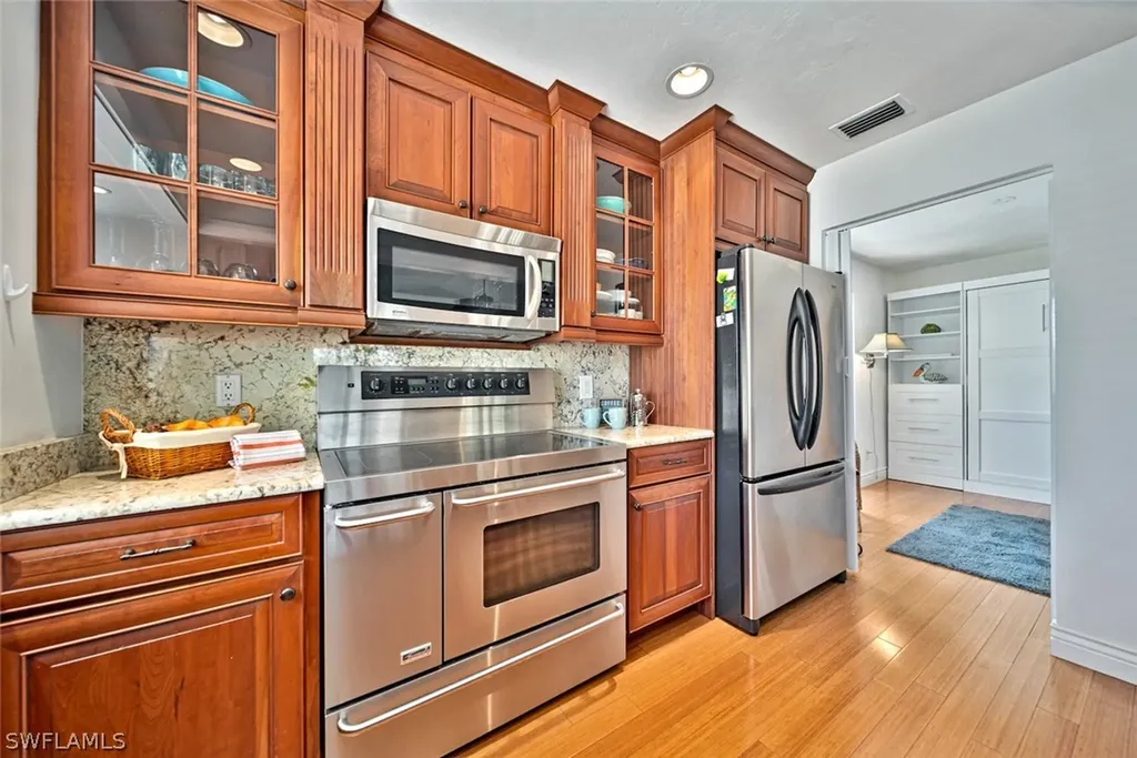 6424 Pine Avenue Sanibel FL 33957